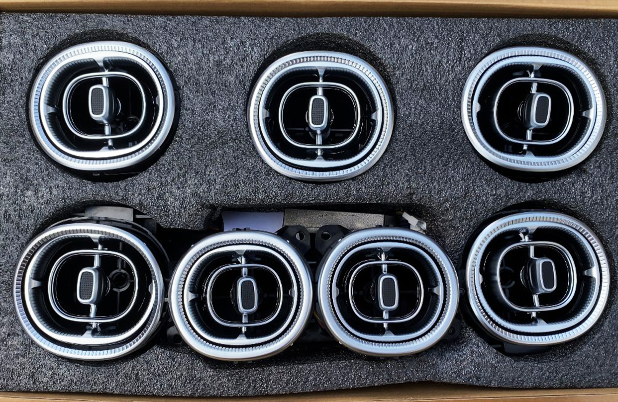 Air Vent Light Up Front & Back | 64-color | C-Class W206 | 2020-2023