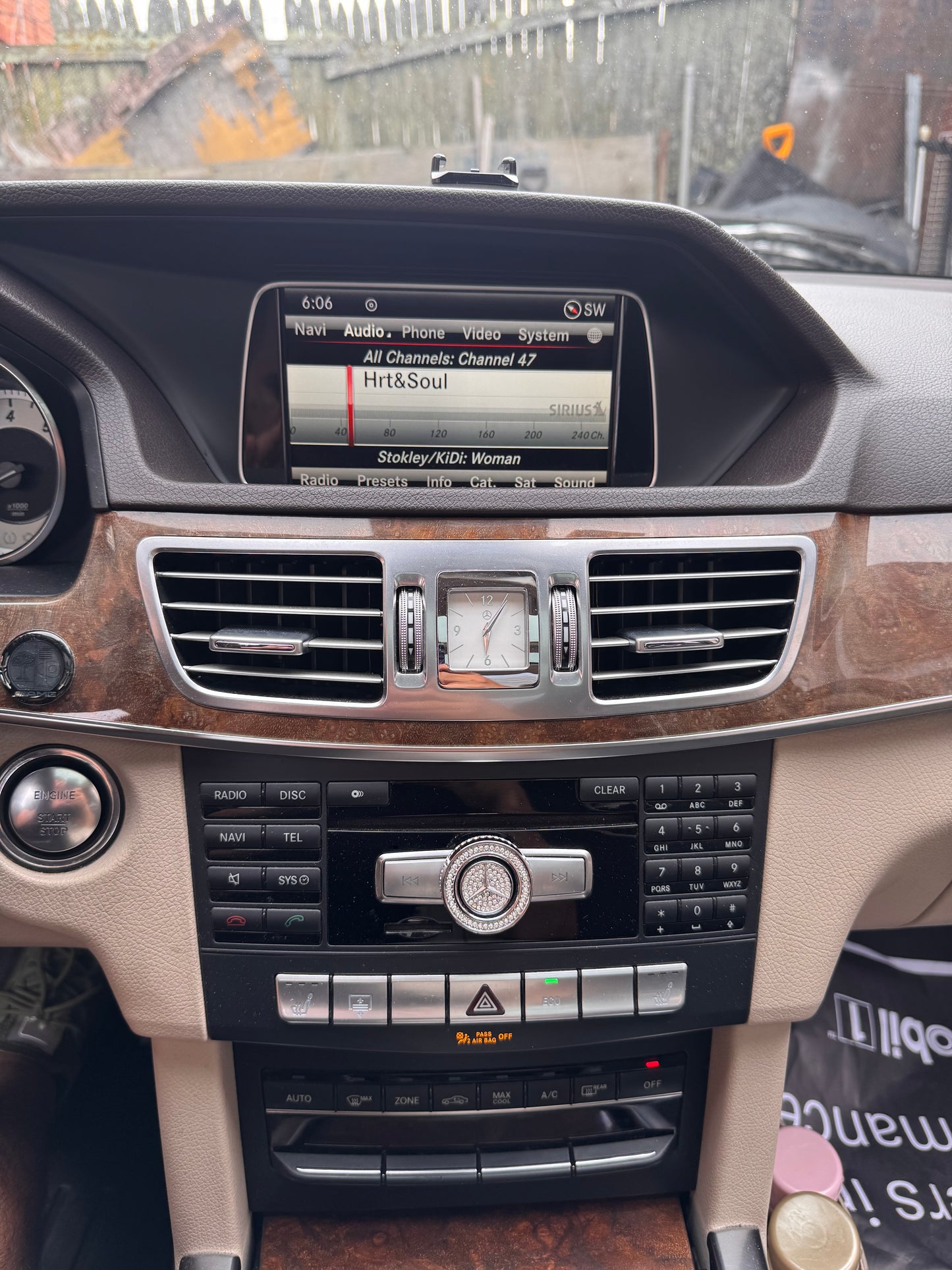 Touchscreen 12.3inch for E-class 2014-2016 wireless CarPlay and AirPlay Video